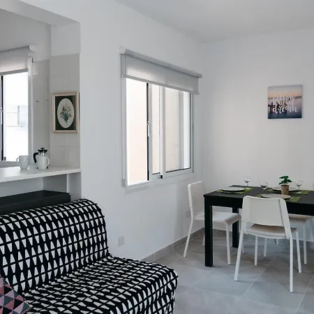 Seasunlove Apt. Apartmán Larnaca